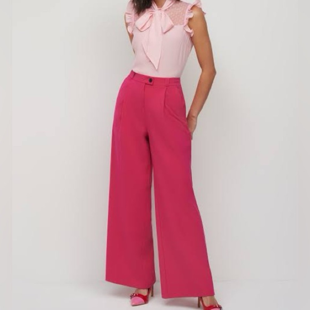 New York & Company Pink high waisted wide leg Trousers 💕✨